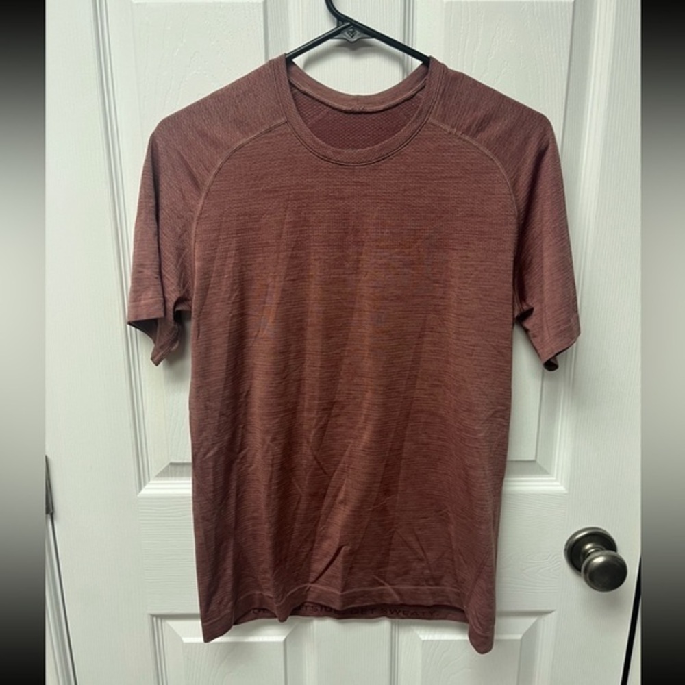 Lululemon Mens Metal Vent Shirt Sleeve - Small